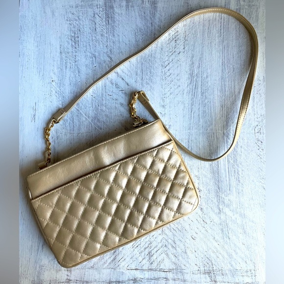 Kim Rogers Quilted Crossbody Bag - Picture 2 of 5